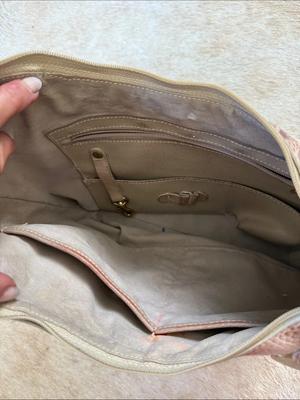Vintage Brahmin Beige Leather Hobo Shoulder Bag Croc Trim Quiet Luxury